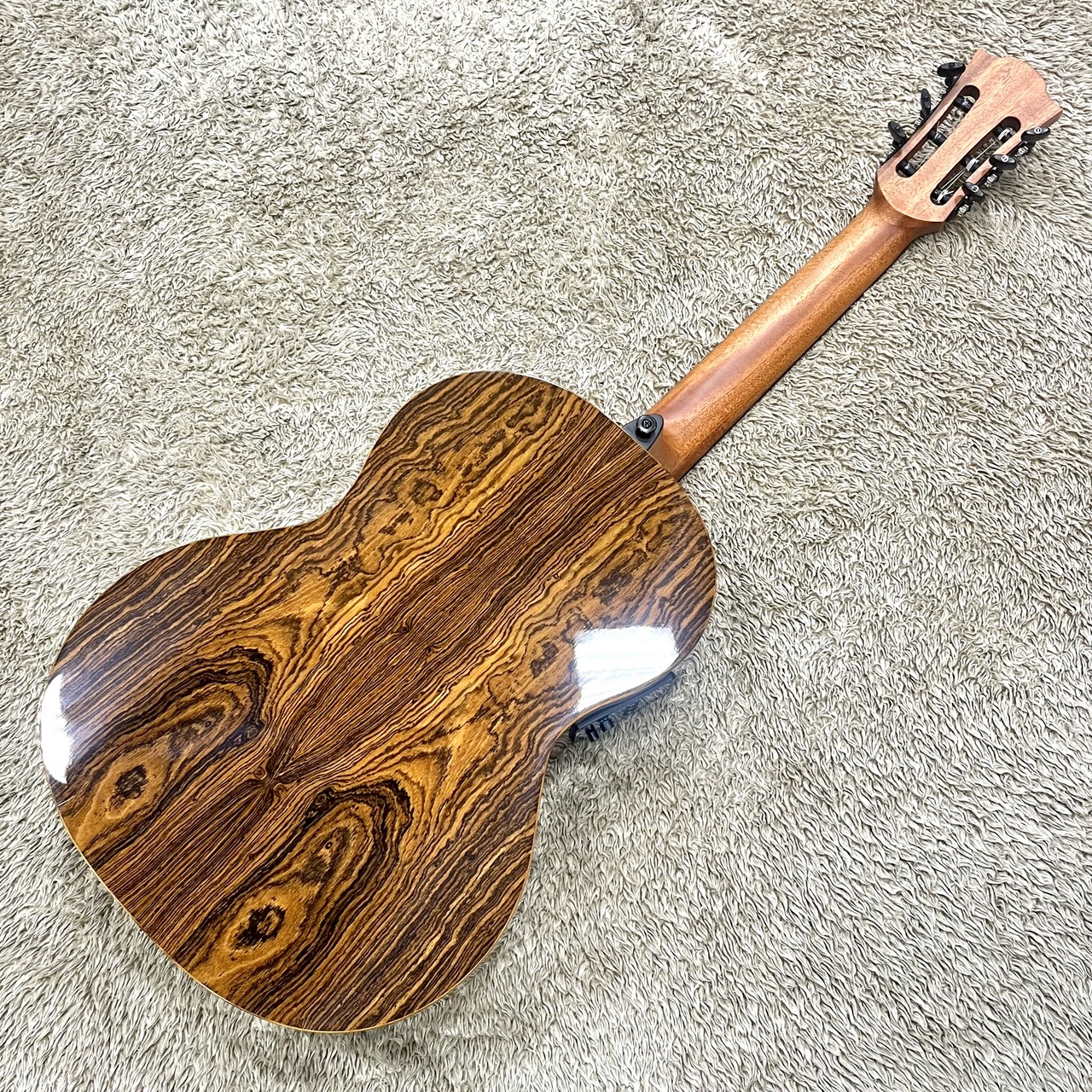 LAG Guitars Classical Hyvibe Series CHV30E / Nylon Smart