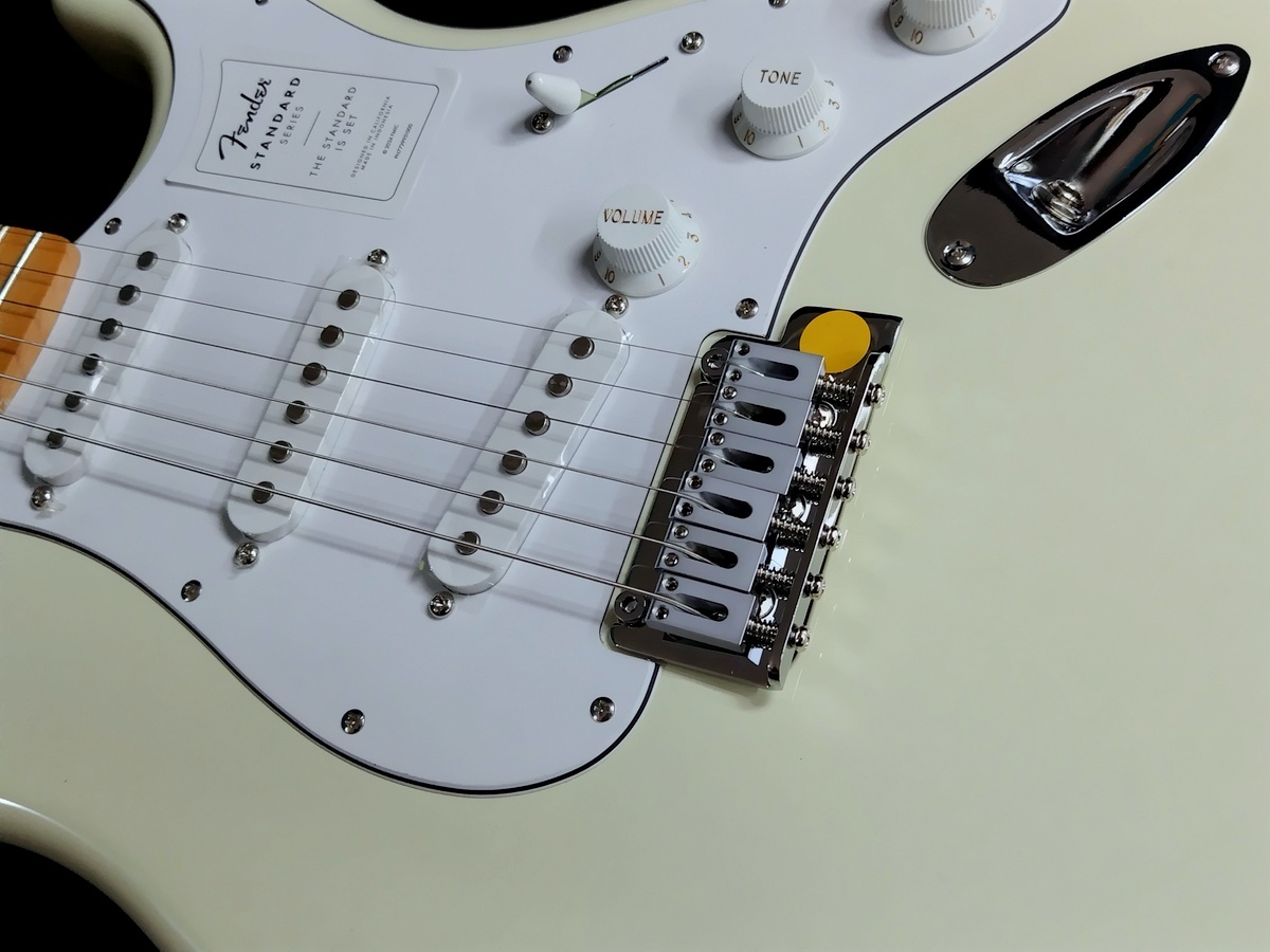 Fender Standard Stratocaster OWT Olympic White（新品）【楽器検索