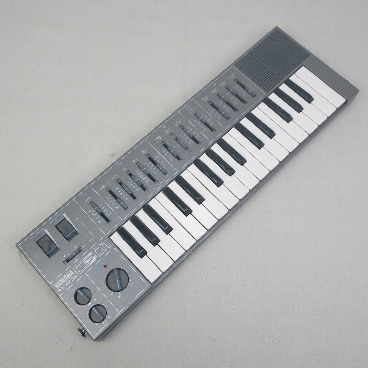 新作再入荷Yamaha CS01 アナログシンセサイザー 鍵盤楽器