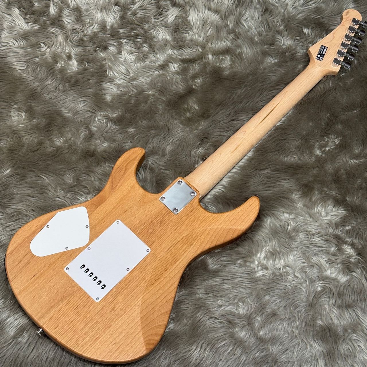 YAMAHA PACIFICA112V YNS イエローナチュラルサテン 【現物画像