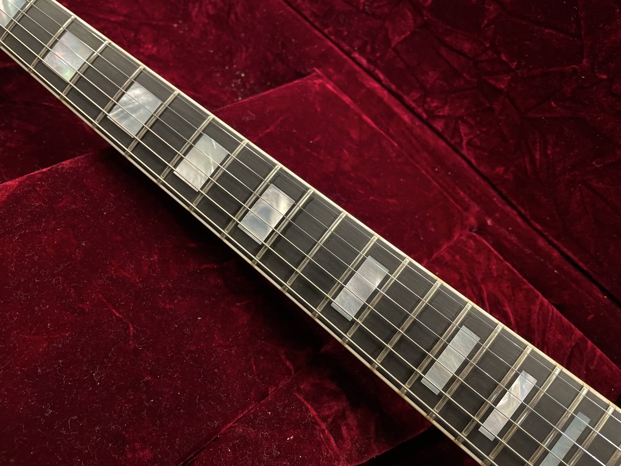 エピフォンTak 松本DC Custom ブラック1st 2011年製 TAK MATSUMOTO DC CUSTOM EBONY”が中古にて入荷いたしました