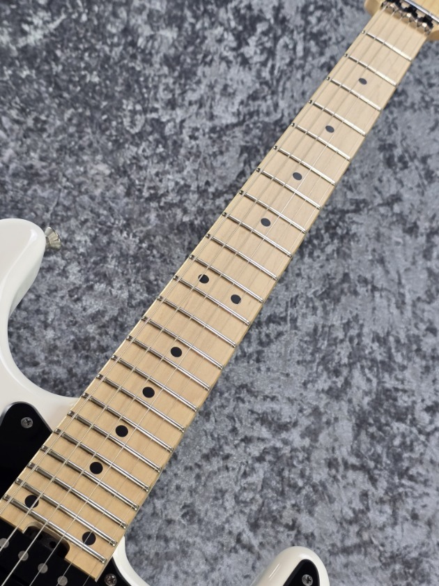Charvel MJ SO-CAL STYLE 1 HSS FR M 「Snow White」お買い得