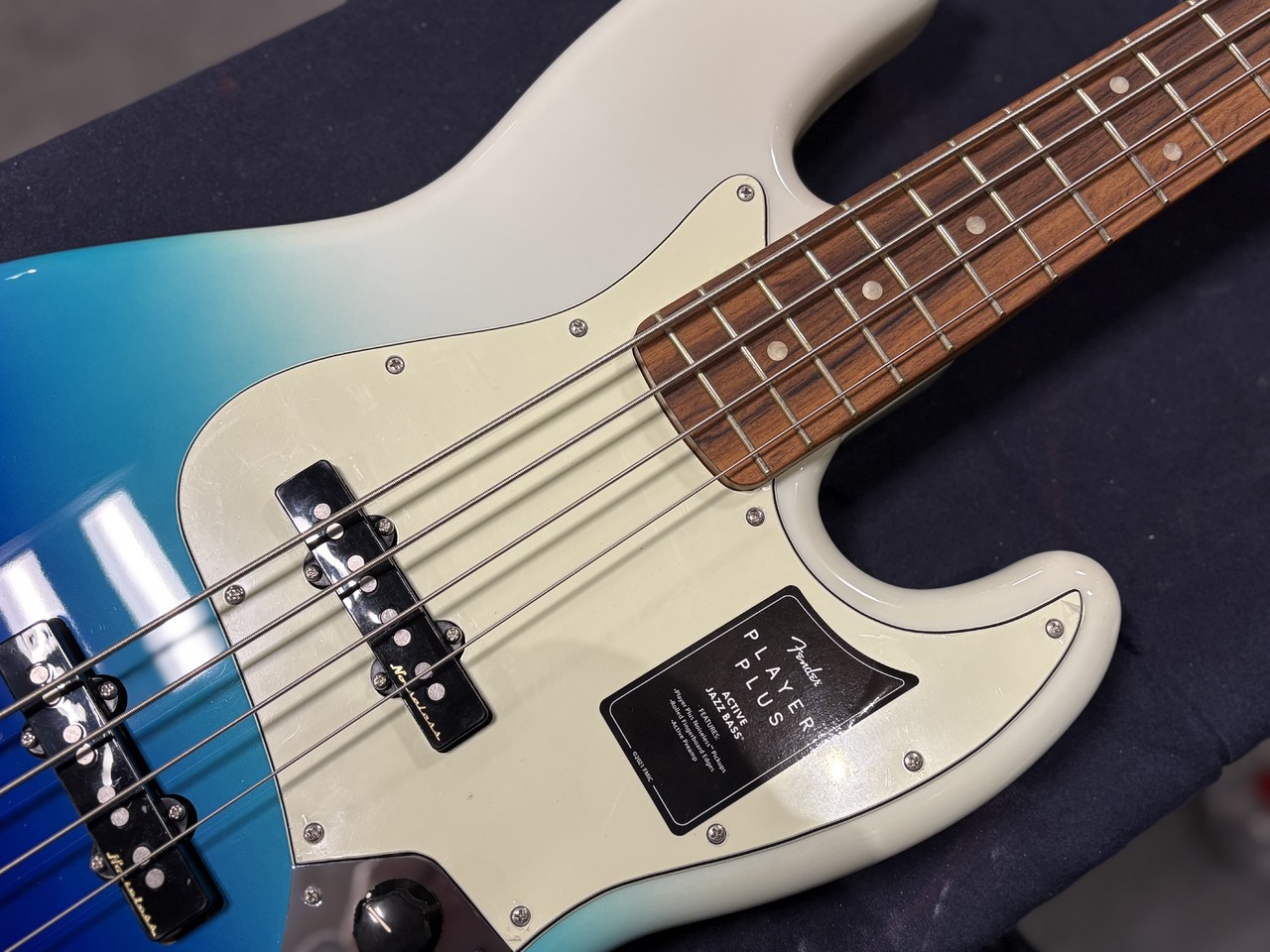 Fender 【即発送・展示品特価】Player Plus Jazz Bass BLB（新品特価