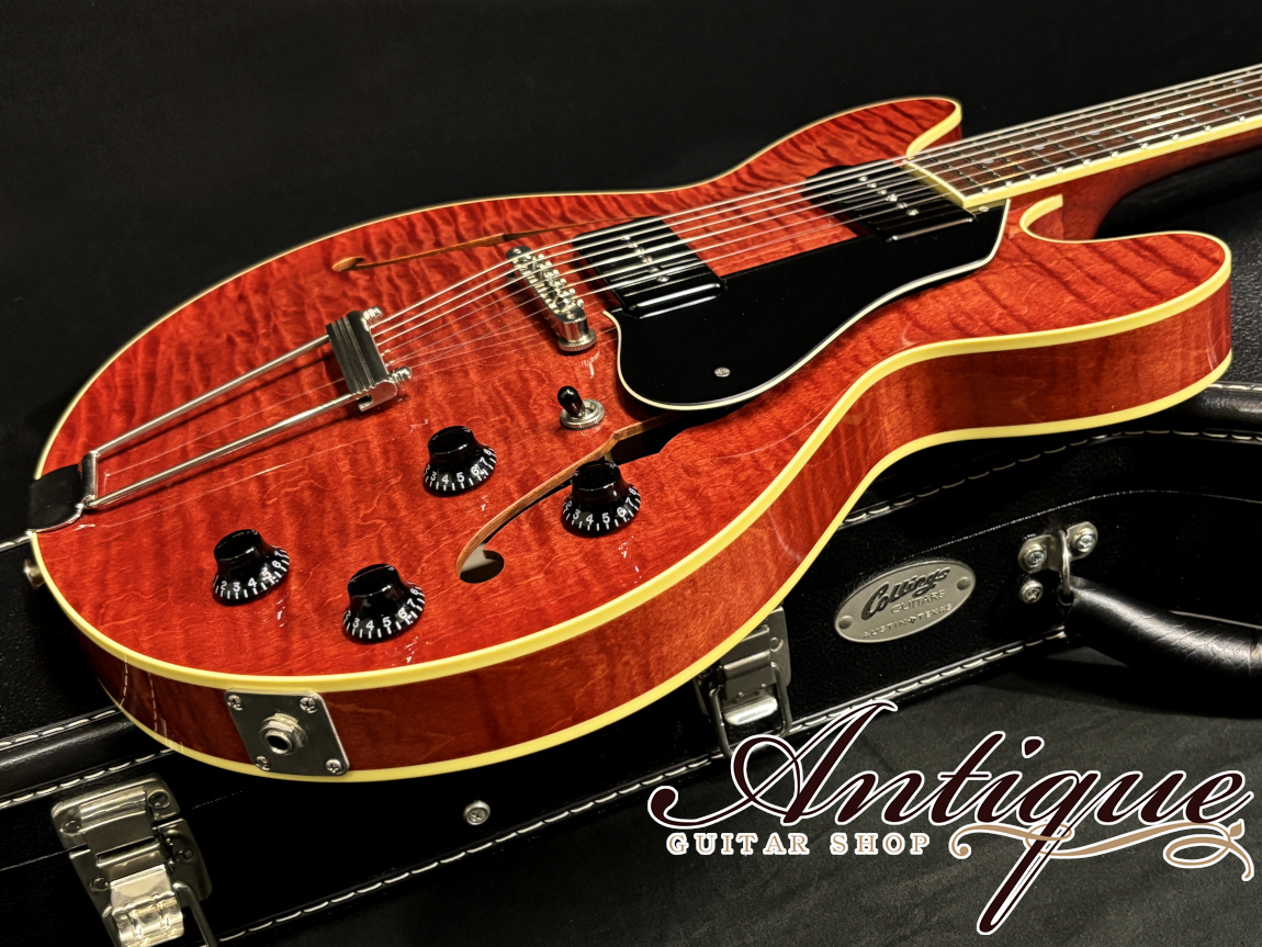 マックナイト【赤い部屋とギター】 大版 シルクスクリーン Headway STD】2022年の”夜桜ギター”がライトアップ
