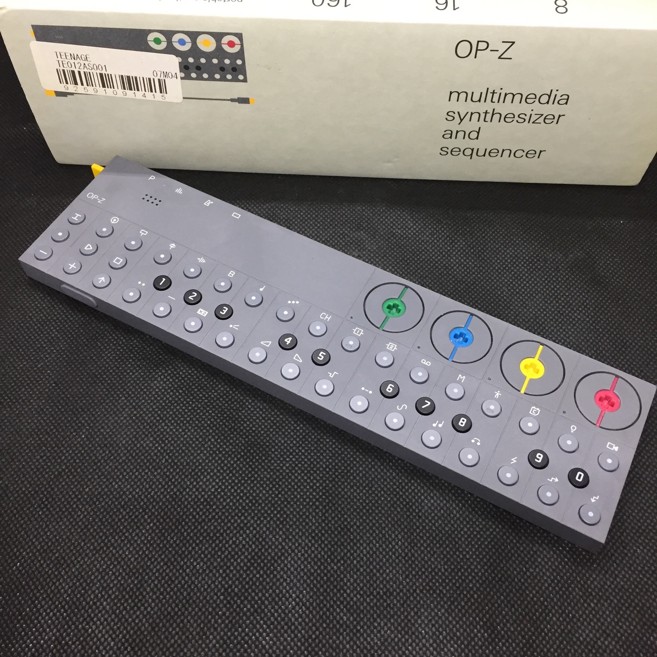 Teenage Engineering OP-Z（中古/送料無料）【楽器検索デジマート】