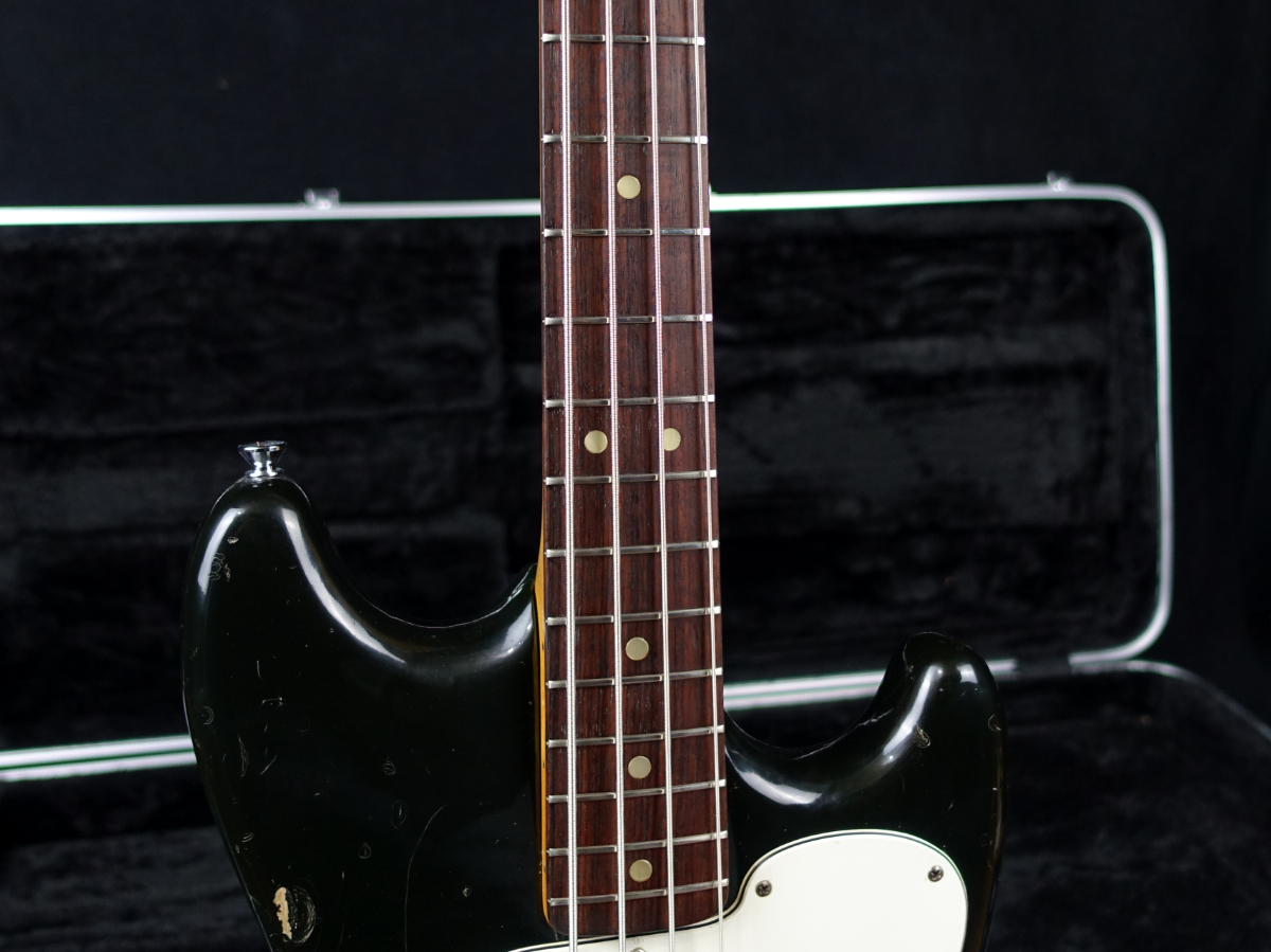Fender 1976 Musicmaster Bass Black(ビンテージ)【楽器検索デジマート】 Fender 1976 Musicmaster Bass Black(ビンテージ)【楽器検索デジマート】