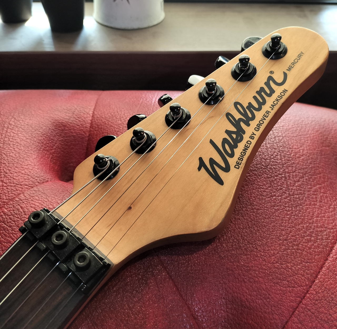 Washburn　MERCURY SERIES　MG700　エレキギター Washburn Mercury MG700 | Specifications