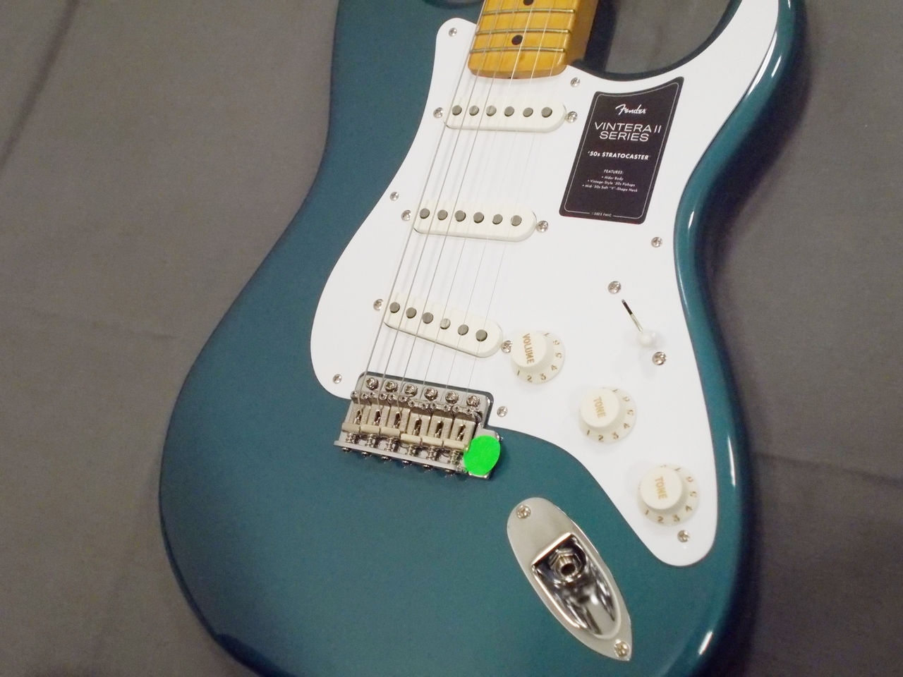 Fender Vintera II 50s Stratocaster Maple Fingerboard Ocean