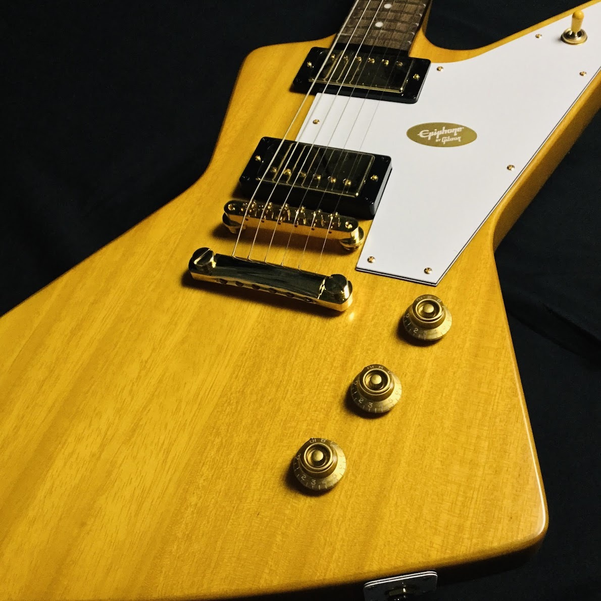 Epiphone Korina Explorer Aged Natural【3.20kg】エレキギター