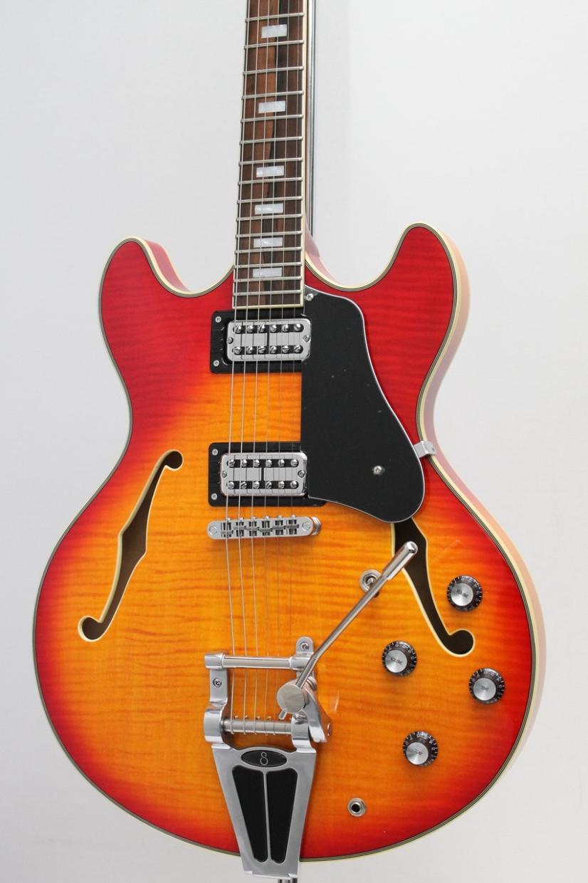 マッキー様希少品✨クアドラルロンドチェリー色　スピーカースタンドとスペーサー付き Sire Larry Carlton H7T Cherry Sunburst（新品/送料無料）【楽器検索