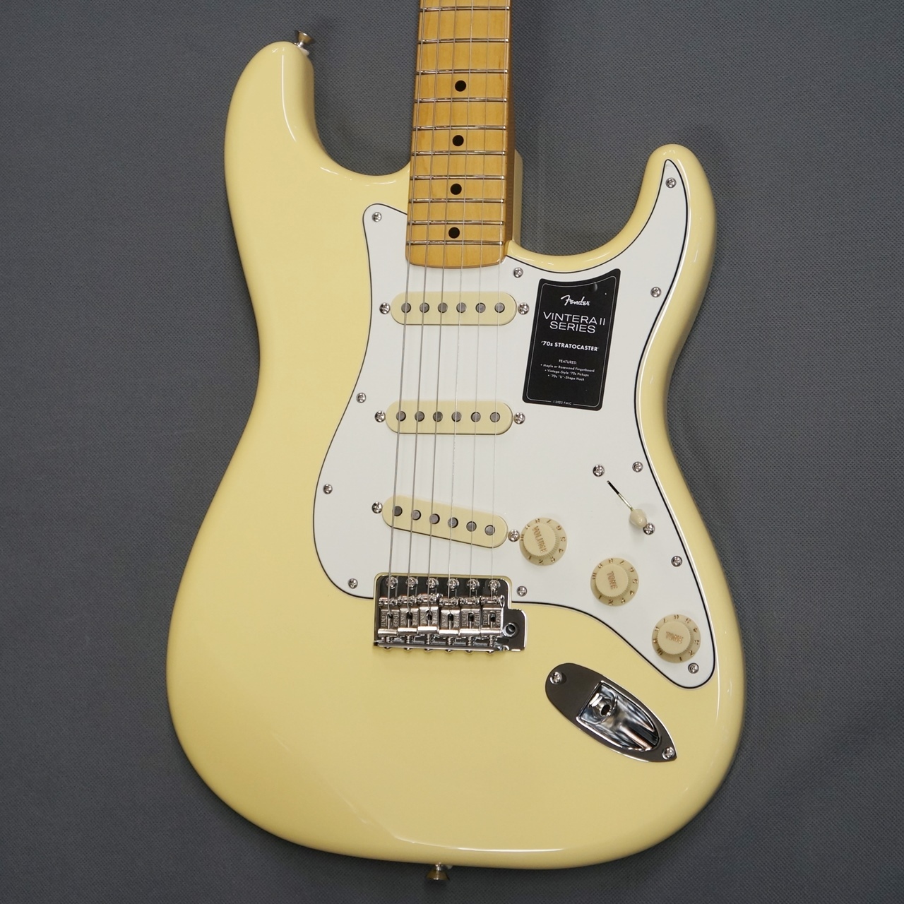 Fender Vintera II 70s Stratocaster - Vintage White -（新品）【楽器 