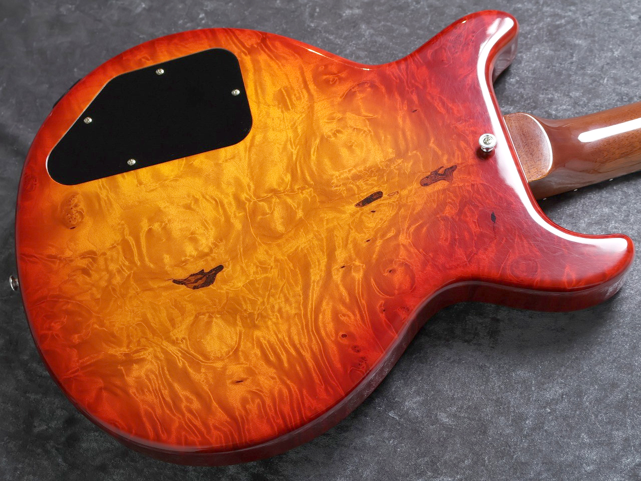 Bizen Works Burned SPL Burl Maple 1-Piece Body/H.Maho Neck/Cherry