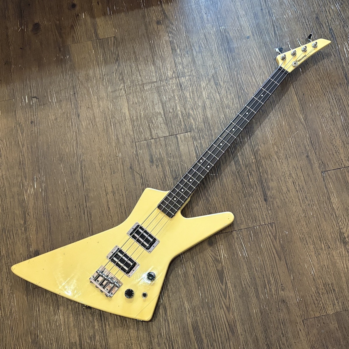 Fernandes「BXB-55」エクスプローラーシェイプ FERNANDES BXB-55 エクスプローラーシェイプ Electric Bass