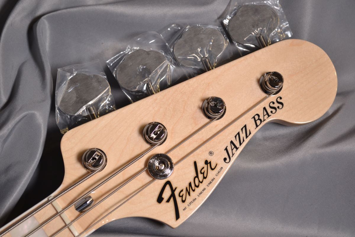 Fender Traditional 70s Jazz Bass Maple Fingerboard / Natural