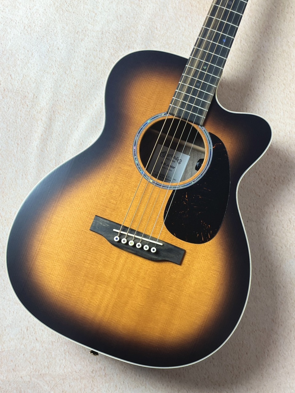 Martin 【NEW】000C Jr E Walnut Burst #3052375【無金利キャンペーン