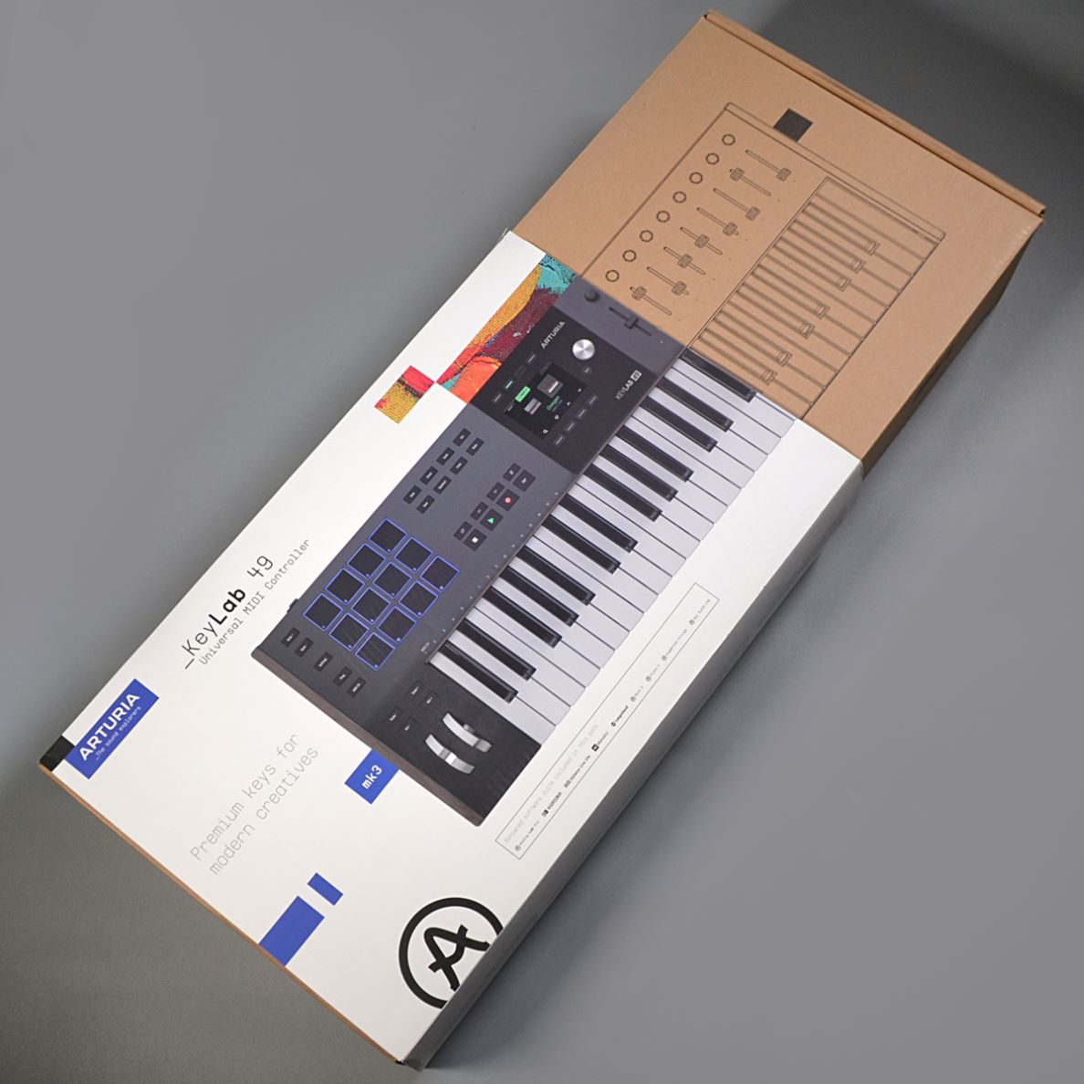【美品】ARTURIA KEYLAB 49 MK3 MIDI ブラック Arturia KeyLab 49 mk3 BK Advanced Pro-Grade Semi-Weighted 49