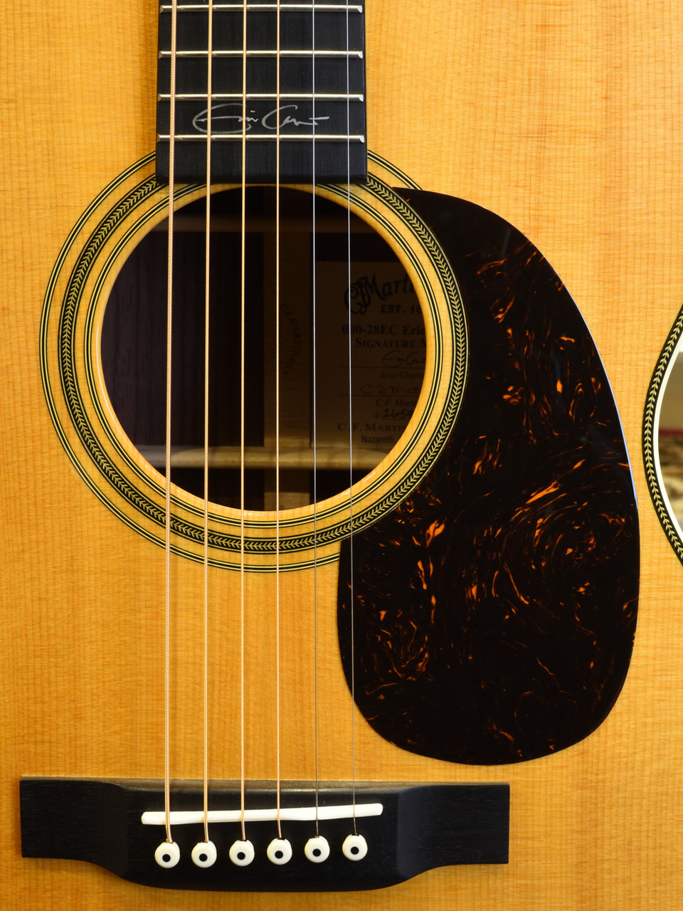 Martin 000-28EC 【濃く落ち着きのある紫檀】【2024年製】【動画あり