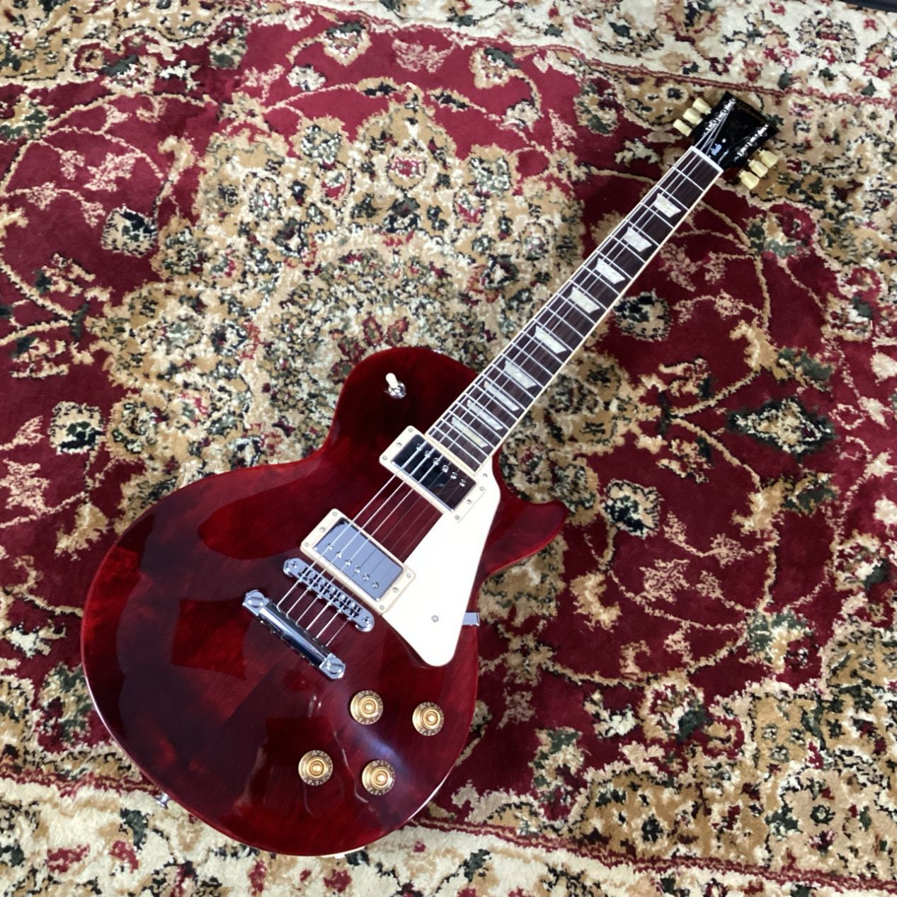 【3.7kg軽量個体】Gibson LesPaul Studio ワインレッド Gibson Les Paul Modern Studio Wine Red Satin with Gig bag