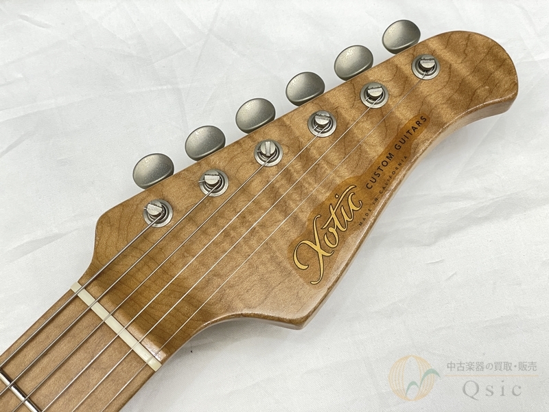 Xotic XSC-2 Heavy Aged Vintage White over Lake Placid Blue