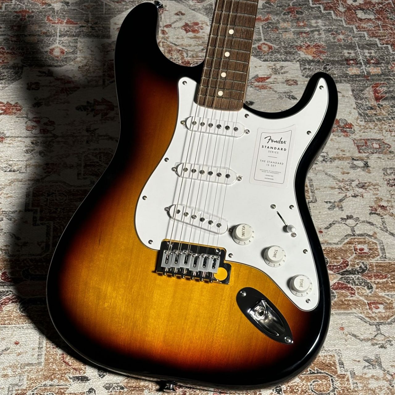 Fender Standard Stratocaster -3 Color Sunburst- 【3.54kg】 【現物