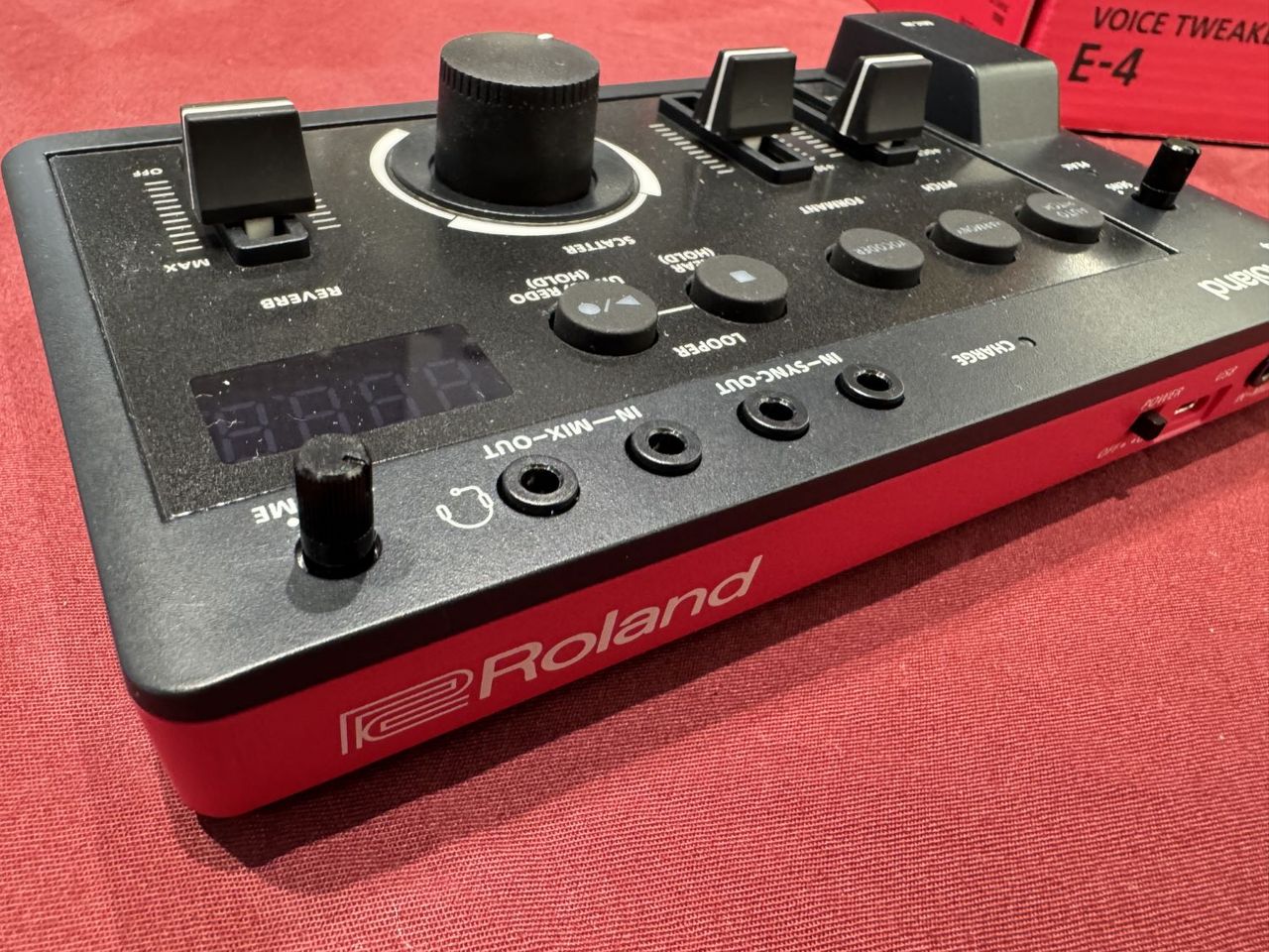 Roland Roland AIRA Compact E-4 VOICE TWEAKER ローランド（中古/送料