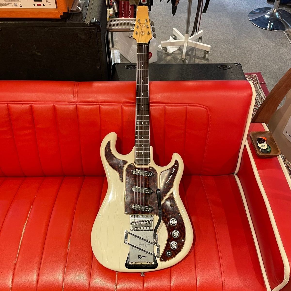 Burns London 1967年製 Model 524 Hank Marvin Signature【御茶ノ水