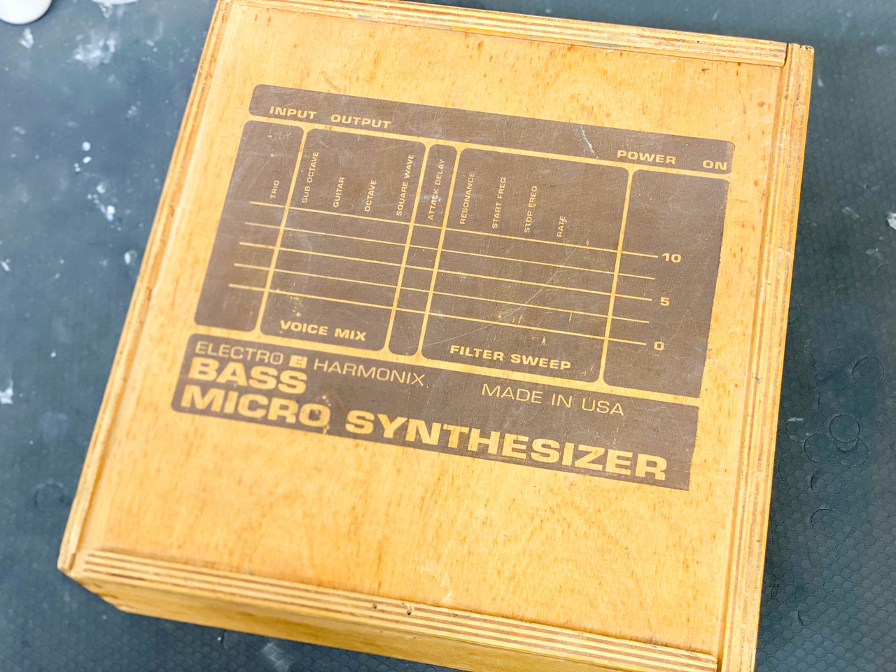 Electro-Harmonix Bass Micro Synthesizer（中古）【楽器検索デジマート】
