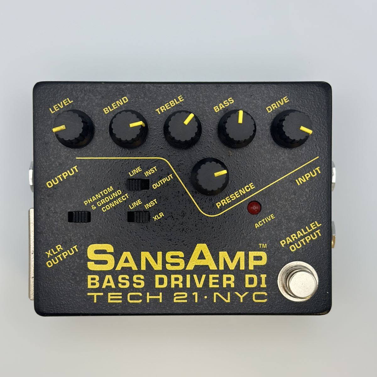 TECH21 SANSAMP BASSDRIVER DI(説明書、缶ケース付き) - 楽器・機材