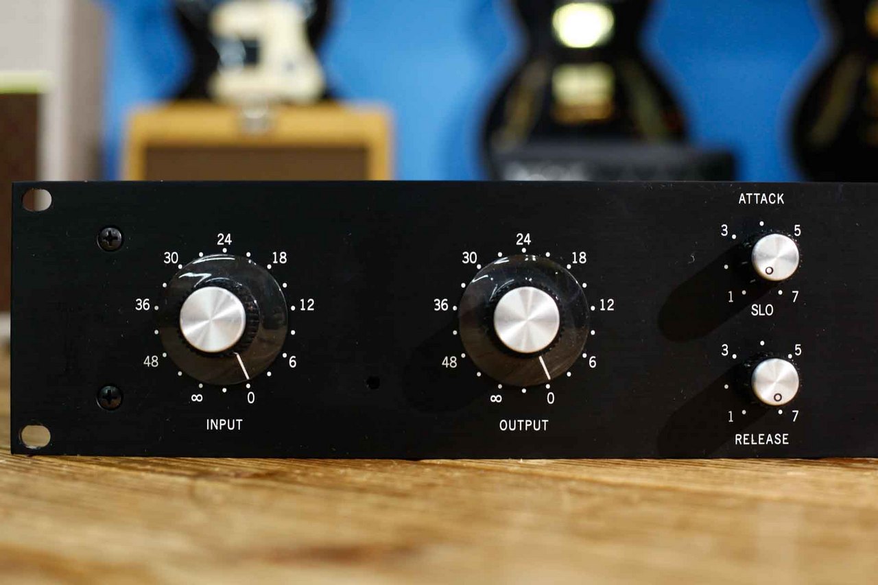 universal audio 2-1176  中古品 Universal Audio 2-1176 Stereo Limiter UA 1176 Dual