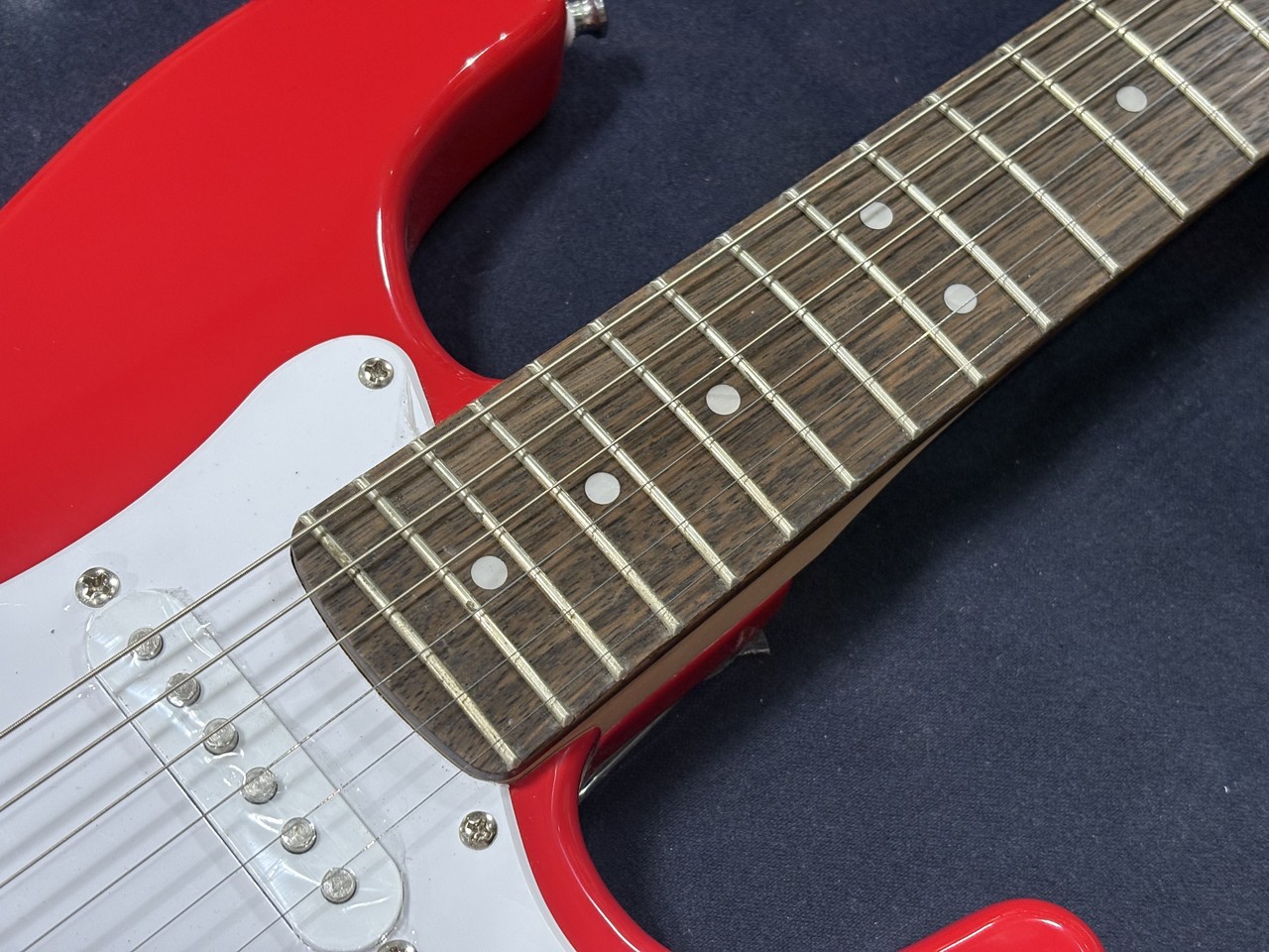 Fender miniストラトキャスター 赤 Fender miniストラトキャスター 赤 - メルカリ