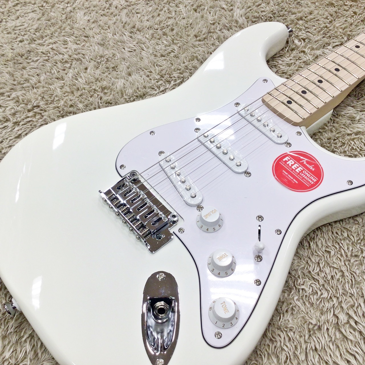 Squier by Fender Affinity Stratocaster MN WPG OLW (Olympic White 