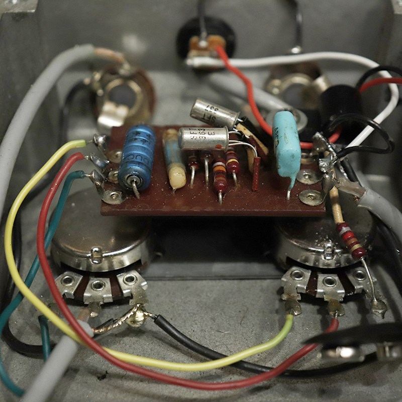 VOX V828 Tone Bender Gray Case & Black Panel late60's VOX V828 Tone Bender Gray Case & Black Panel late60's