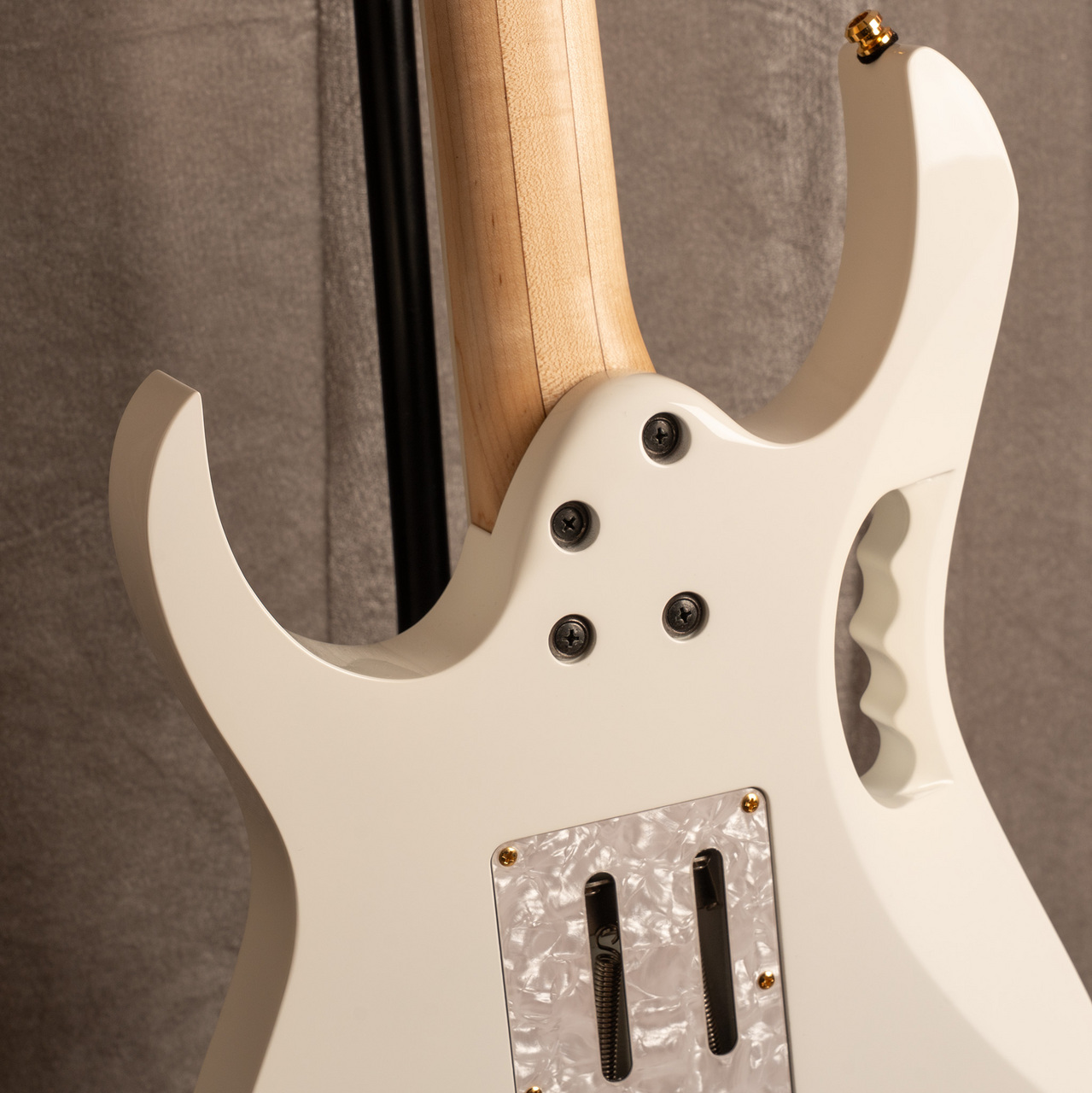 Ibanez JEM7V-WH Sustainer Mod with Texas Guitars TT Neck（中古