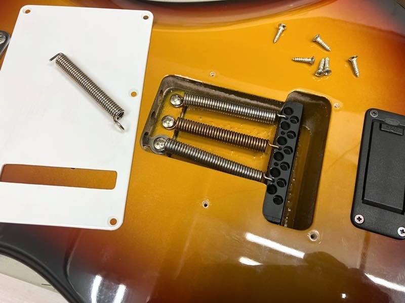 Fender Japan ST-CHAMP 10 3TS/R（中古）【楽器検索デジマート】