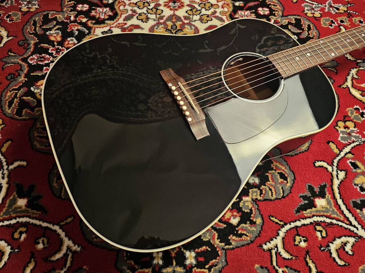 Gibson J-45 Standard Ebony Gloss