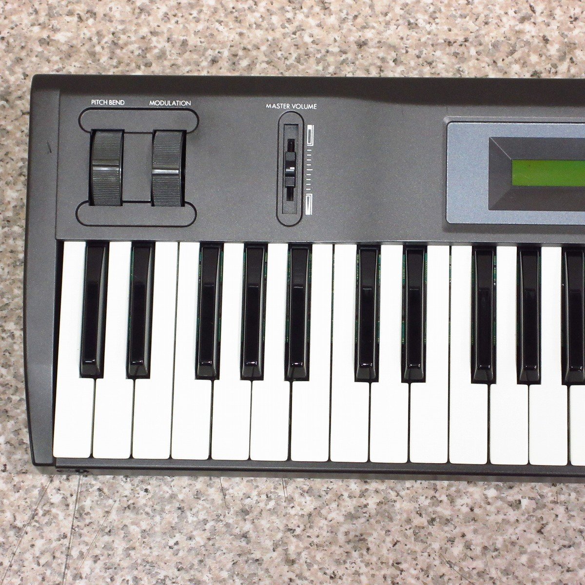 KORG X5D コンパクトなシンセサイザー 【横浜店】（中古/送料
