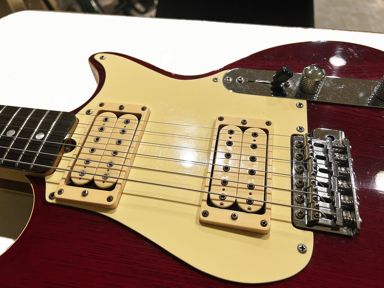 Strings & Things in Memphis STRINGS & THINGS IN MEMPHIS Custom