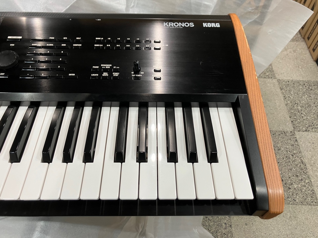 KORG KRONOS2-61 ◇即納可能!【1台限定B級品特価】【ローン分割