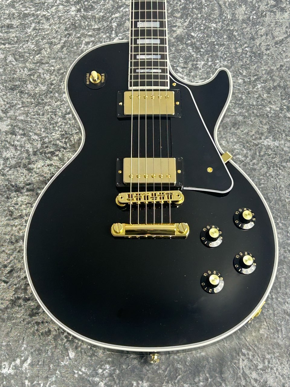 Gibson 【待望の復活】Les Paul Custom 70s Ebony S/N 212850076