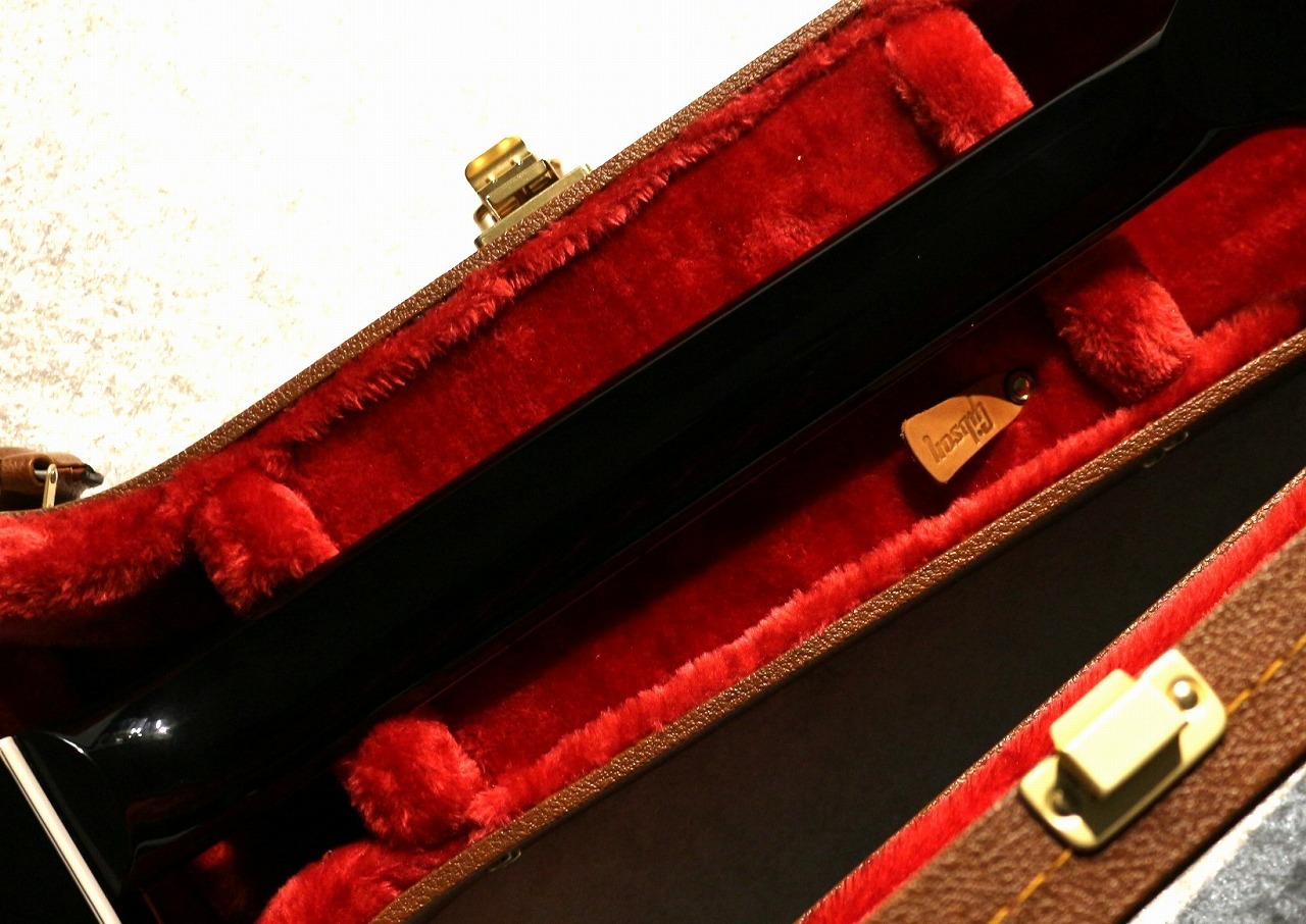 Gibson 【漆黒の女王、70sの鼓動】Les Paul Custom 70s ~Ebony