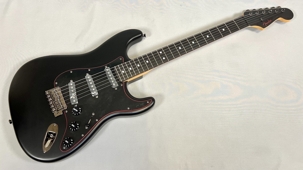 Fender Made in Japan Limited Hybrid II Stratocaster®, Noir