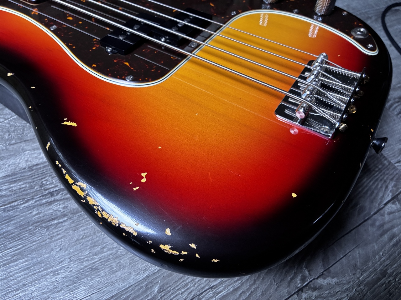 ベース Red House Guitars General P4 new】Red House Guitars / General P4 OWH - メルカリ