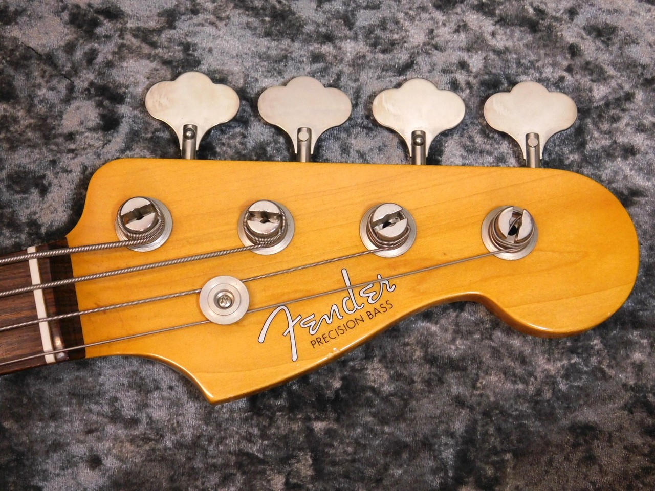 Fender USA American 62 Vintage Precision Bass 