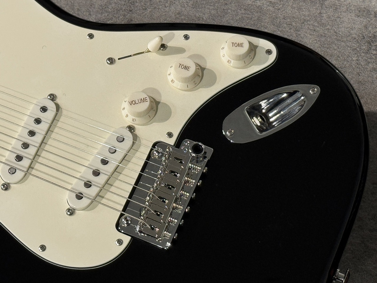 Suhr Classic S Antique Black【3.49kg】（新品/送料無料）【楽器検索