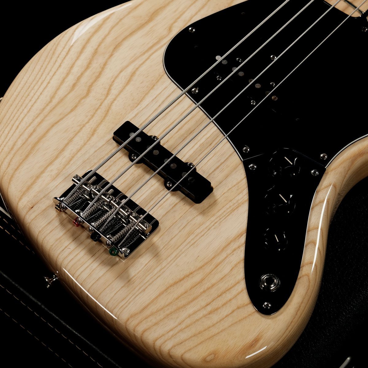 Fender American Vintage 75 Jazz Bass Natuural / Maple Finger