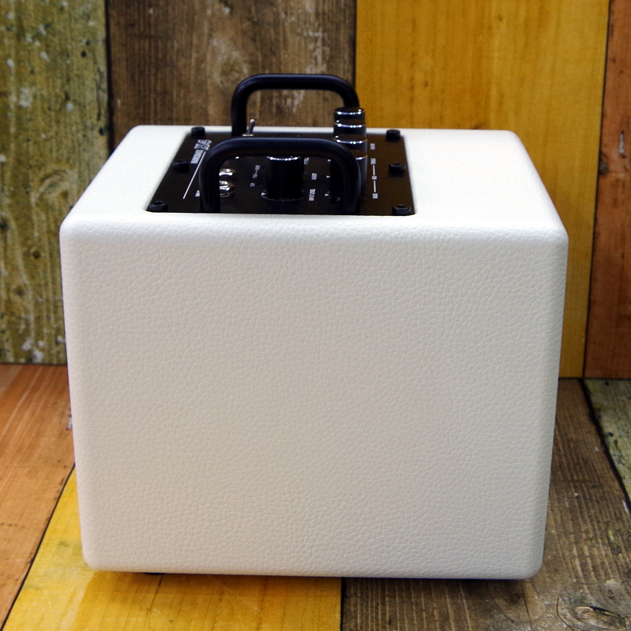 Phil Jones Bass NANOBASS X4 White（新品）【楽器検索デジマート】