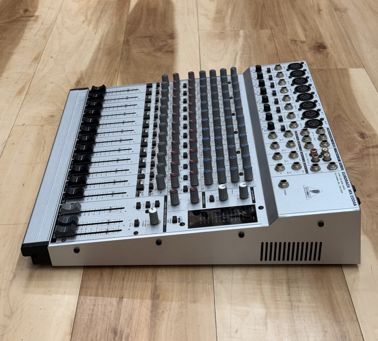 BEHRINGER EURORACK MX2004A（中古）【楽器検索デジマート】