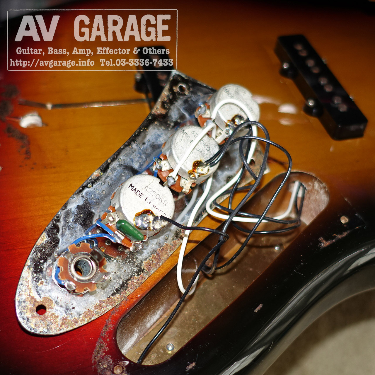 Fender Japan JB62-77FLフレットレス (SB/R) 2004年製 3.97kg 日本製
