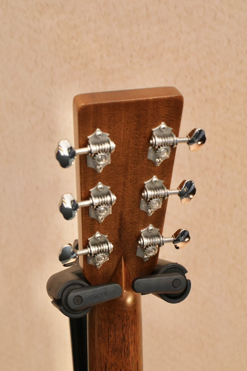 Martin 【2025年製個体】OMJM #2955639【無金利キャンペーン・送料当社