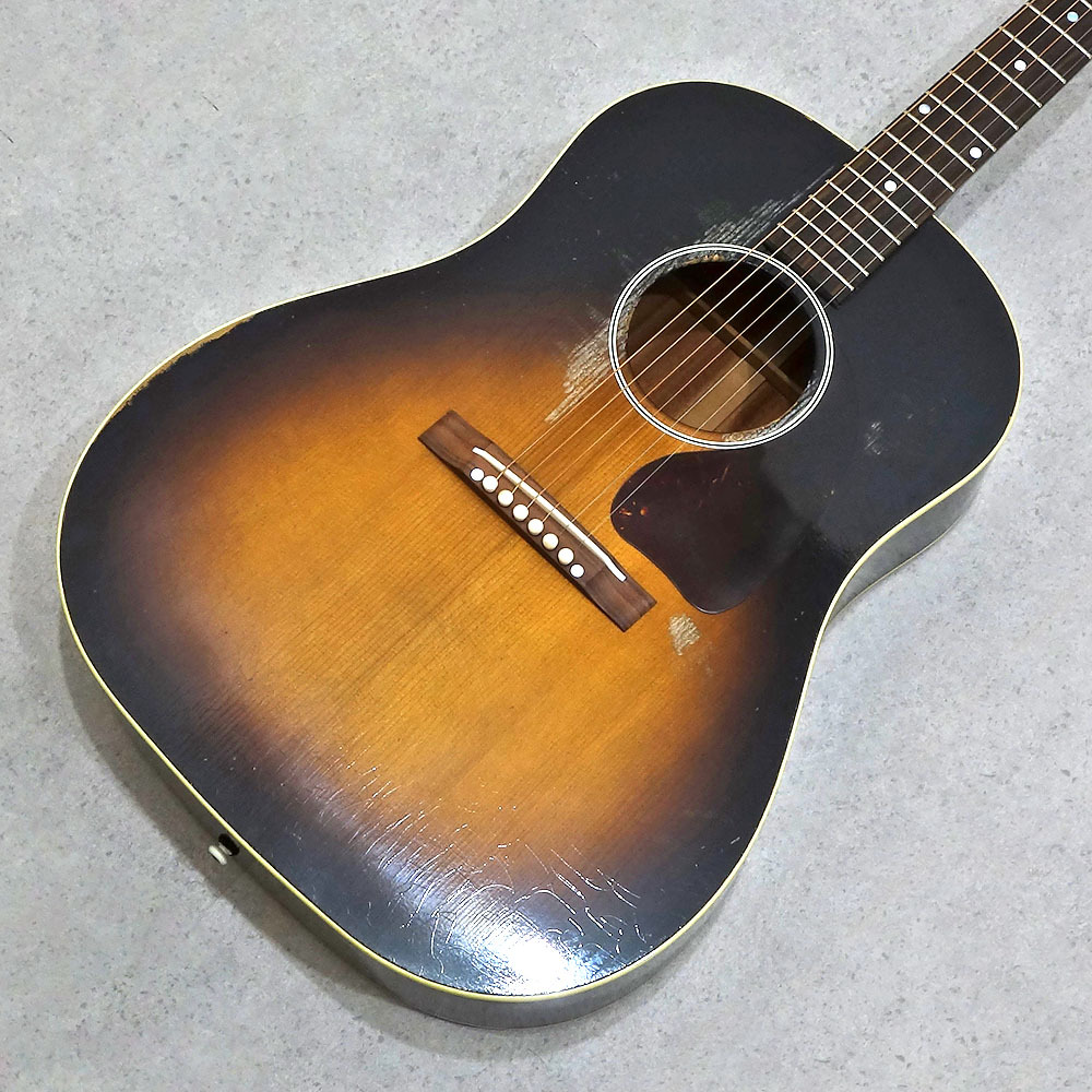 Gibson Custom Shop 1942 Banner J-45 Heavy Aged Vintage Sunburst